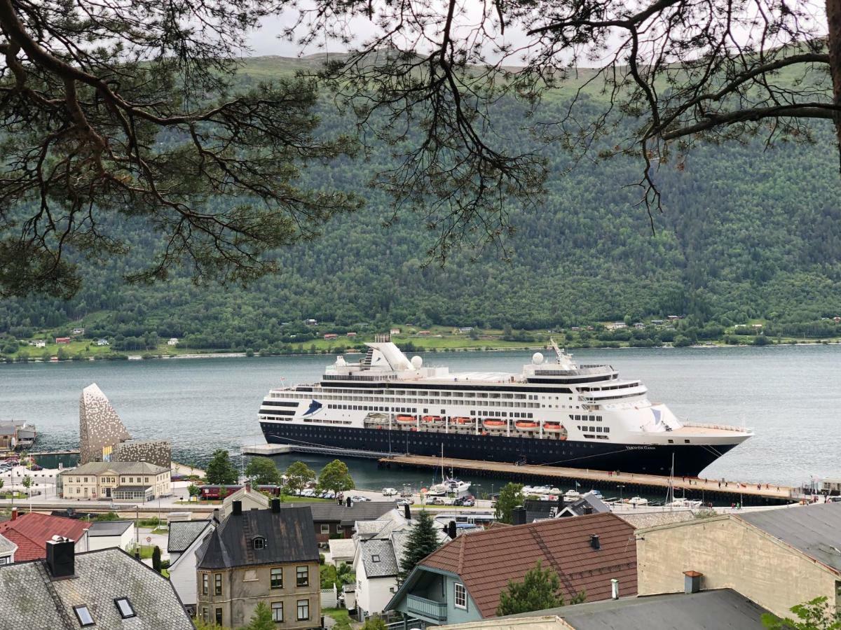 - Luxury * Åndalsnes